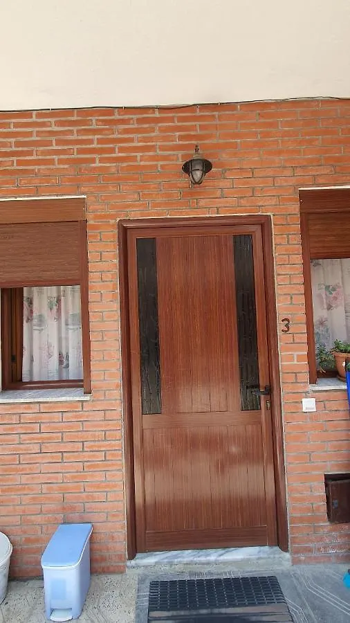 Klindi Apartaments Pogradec 0*,  Albania